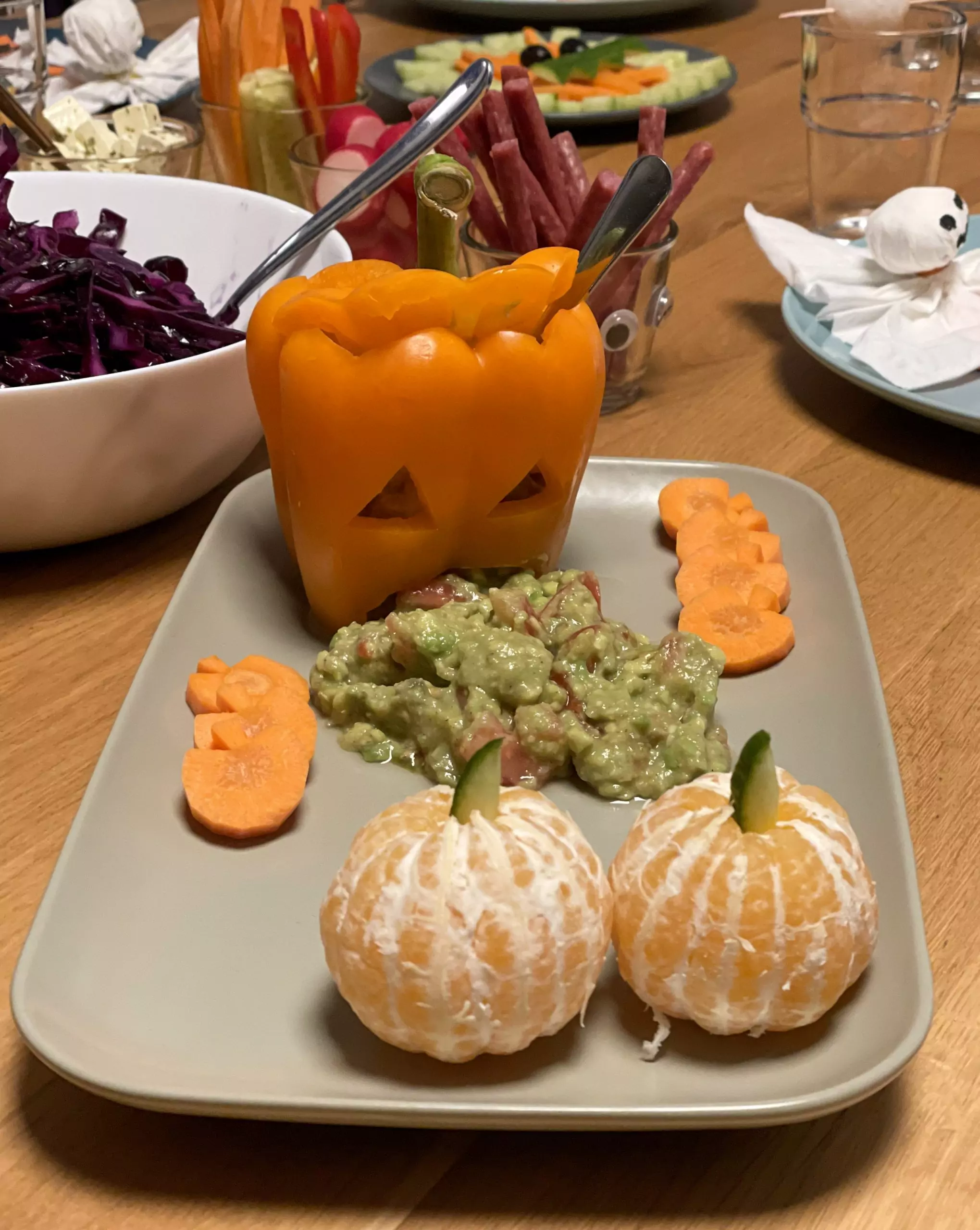 Gruseliges Buffet zu Halloween - kinderleicht & superlecker