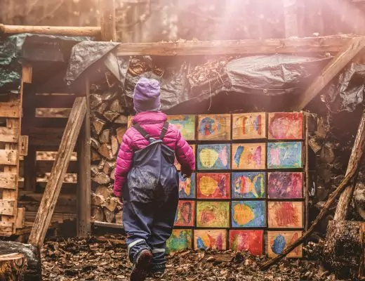 Der große Übergangs-Guide: Kleidung für Frühling & Herbst im Wald