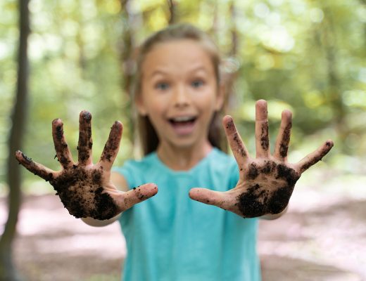 Matsch ist soviel mehr – Warum Schlamm das beste Spielzeug ist